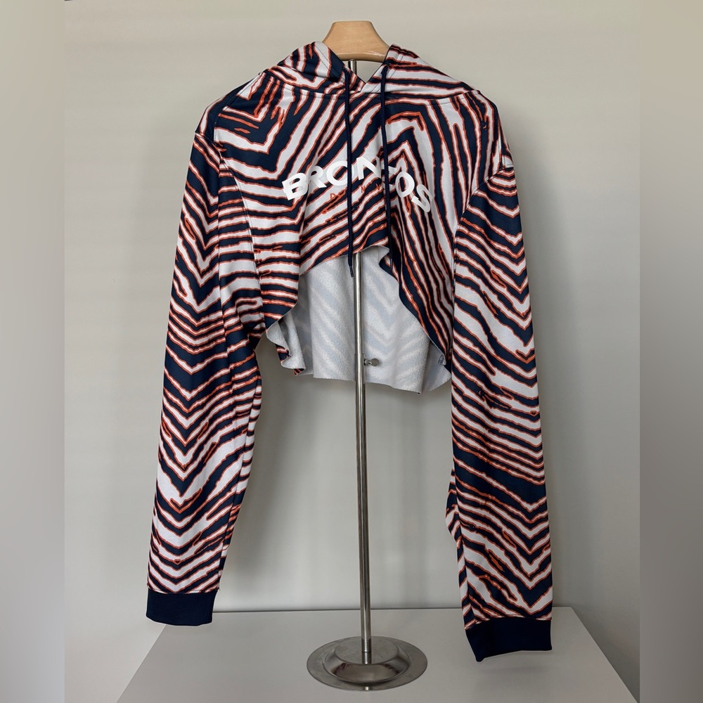 Denver Broncos Crop Hoodie Top ( Large )